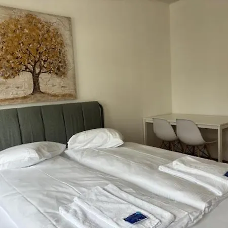 Centrally Located Nearby - Cross 8