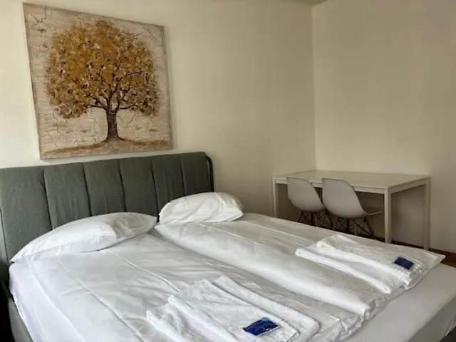 Centrally Located Nearby - Cross 8